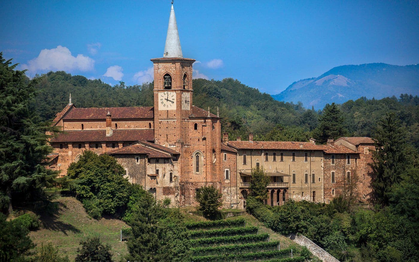 CASTIGLIONE OLONA BETWEEN INDUSTRIAL ARCHEOLOGY AND RENAISSANCE ART